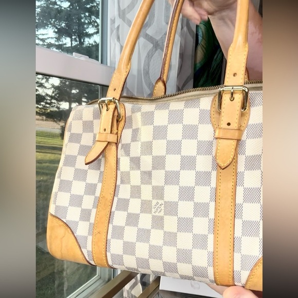 Louis Vuitton Damier Azur Berkeley Authentic Handbag with COA - Picture 6 of 12